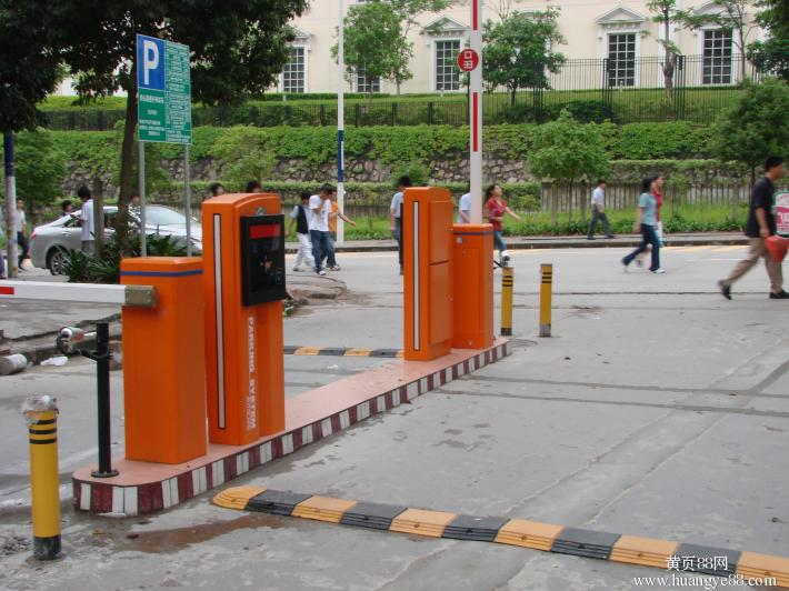 塘廈華賽電子城批發市場停車場系統工程